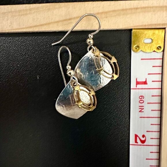 Elegant Two-Tone Drop Earrings - Picture 2 of 3